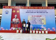 Chú Trần Văn Quang tặng 100kg gạo đến học sinh (13.10)