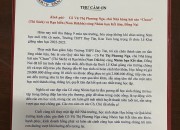 Chú Bin cô Nga (Chủ Nhà hàng hải sản Chum và Rạn Biển) tặng Học bổng, áo khoác đồng phục và SGK10 nhân dịp Khai giảng 5/9